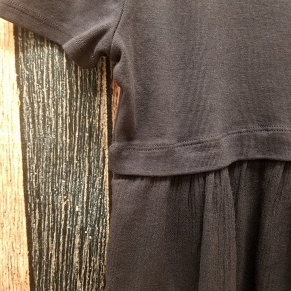 Three Dots V Neck Tee with Gauze Waist - Picture 5 of 6